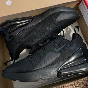 Black Nike Air Max 270